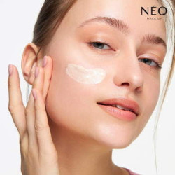 Intense Serum Illuminating Primer: GLOWING EFFECT Intense Serum Illuminating Primer: GLOWING EFFECT