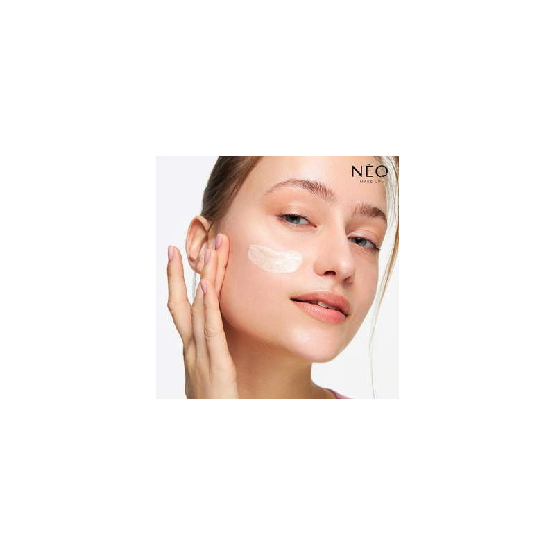Intense Serum Illuminating Primer: GLOWING EFFECT Intense Serum Illuminating Primer: GLOWING EFFECT