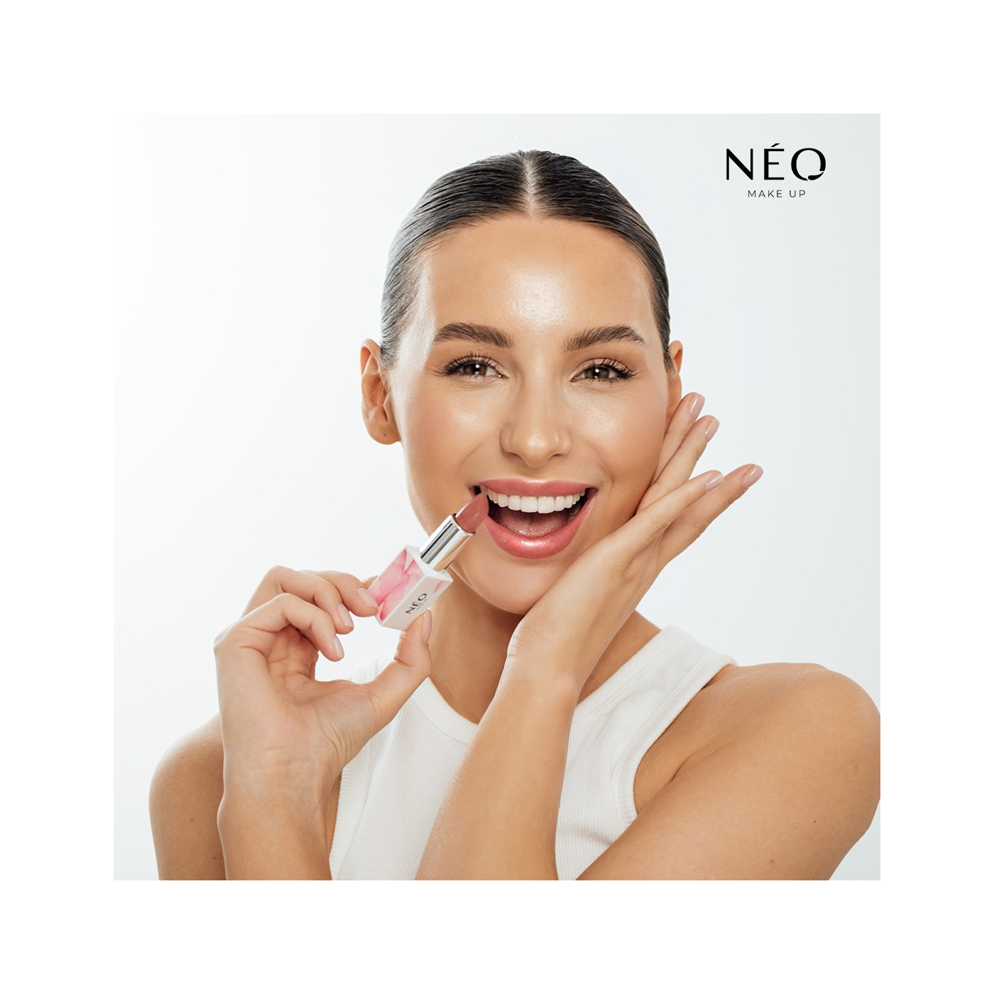 Intense Serum Sheer Lipstick 05 Peachy Glass