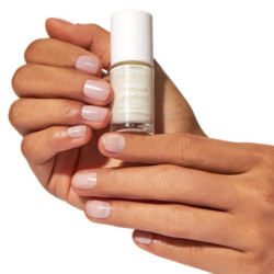 Rescue Glow Tint 3in1 Nail Conditioner Milky White Rescue Glow Tint 3in1 Nail Conditioner Milky White