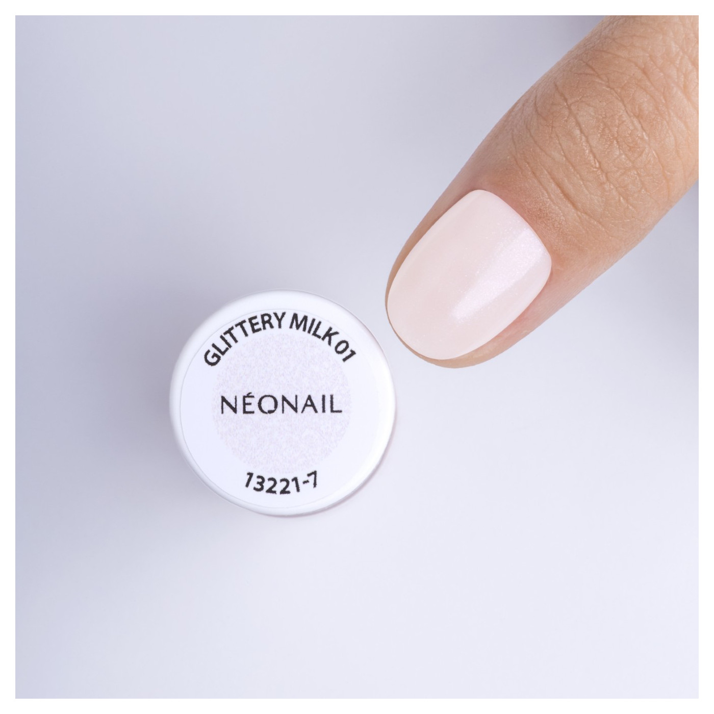 Glittery Milk 01 Classic Nail Polish 7.2 ml