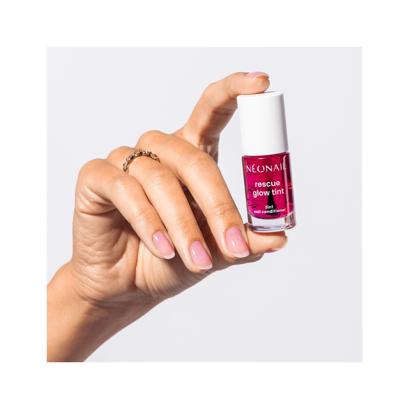 3in1 Nail Conditioner Rescue Glow Tint Glazed Raspberry 3in1 Nail Conditioner Rescue Glow Tint Glazed Raspberry