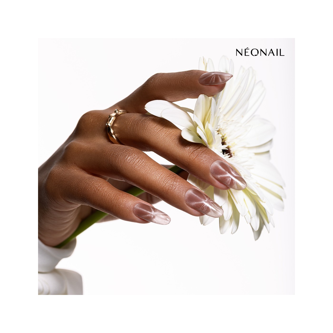 UV Nagellack 7,2 ml - Sunlit Shimmer UV Nagellack 7,2 ml - Sunlit Shimmer