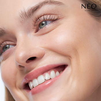 Intense Serum Sheer Foundation: 01 PORCELAIN