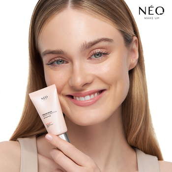 Intense Serum Sheer Foundation: 01 PORCELAIN