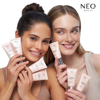 Intense Serum Sheer Foundation: 01 PORCELAIN